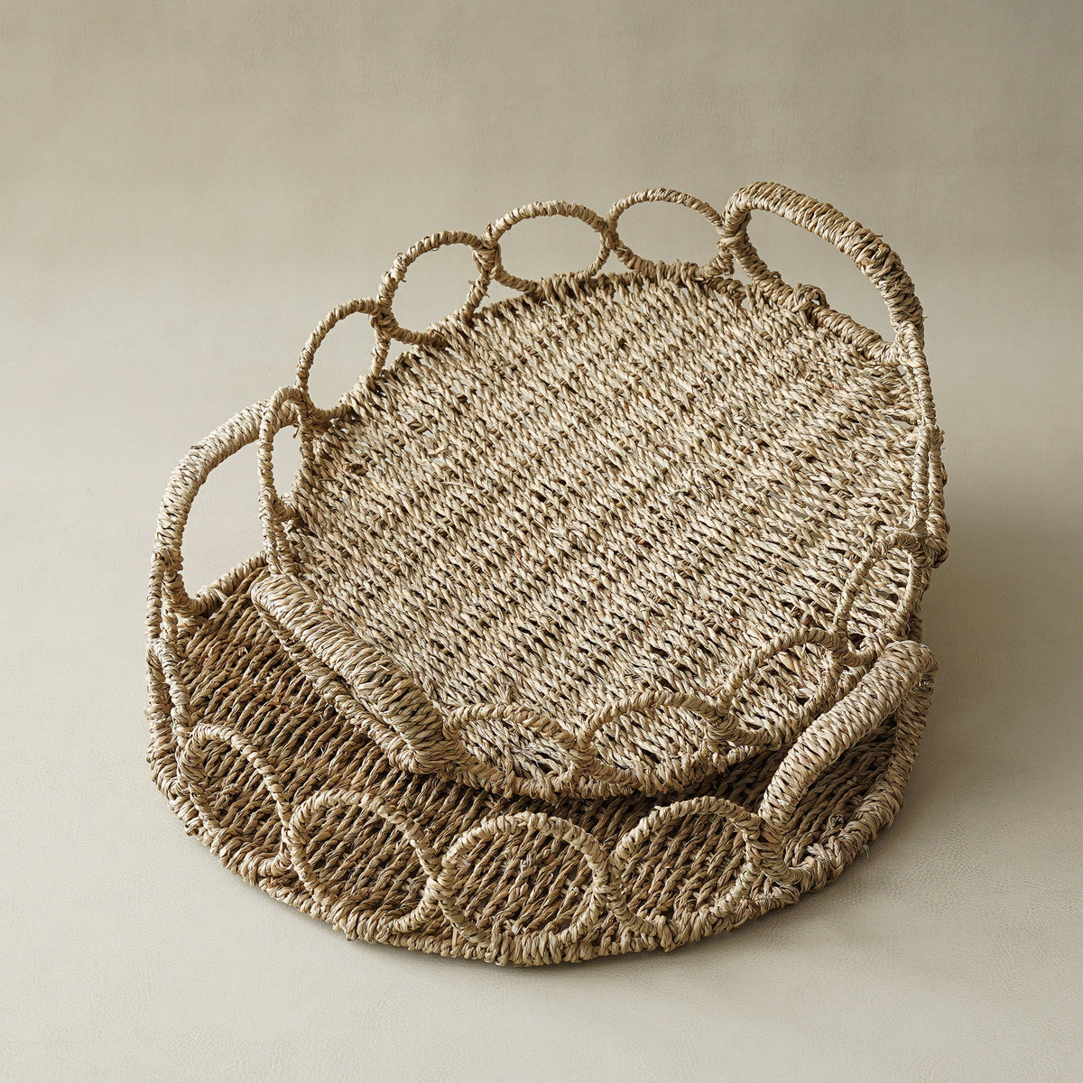 Handwoven Round Seagrass Tray with Looped Edge - Image 2