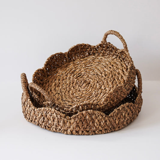 Braided Scalloped Seagrass Tray with Handles - Image 1