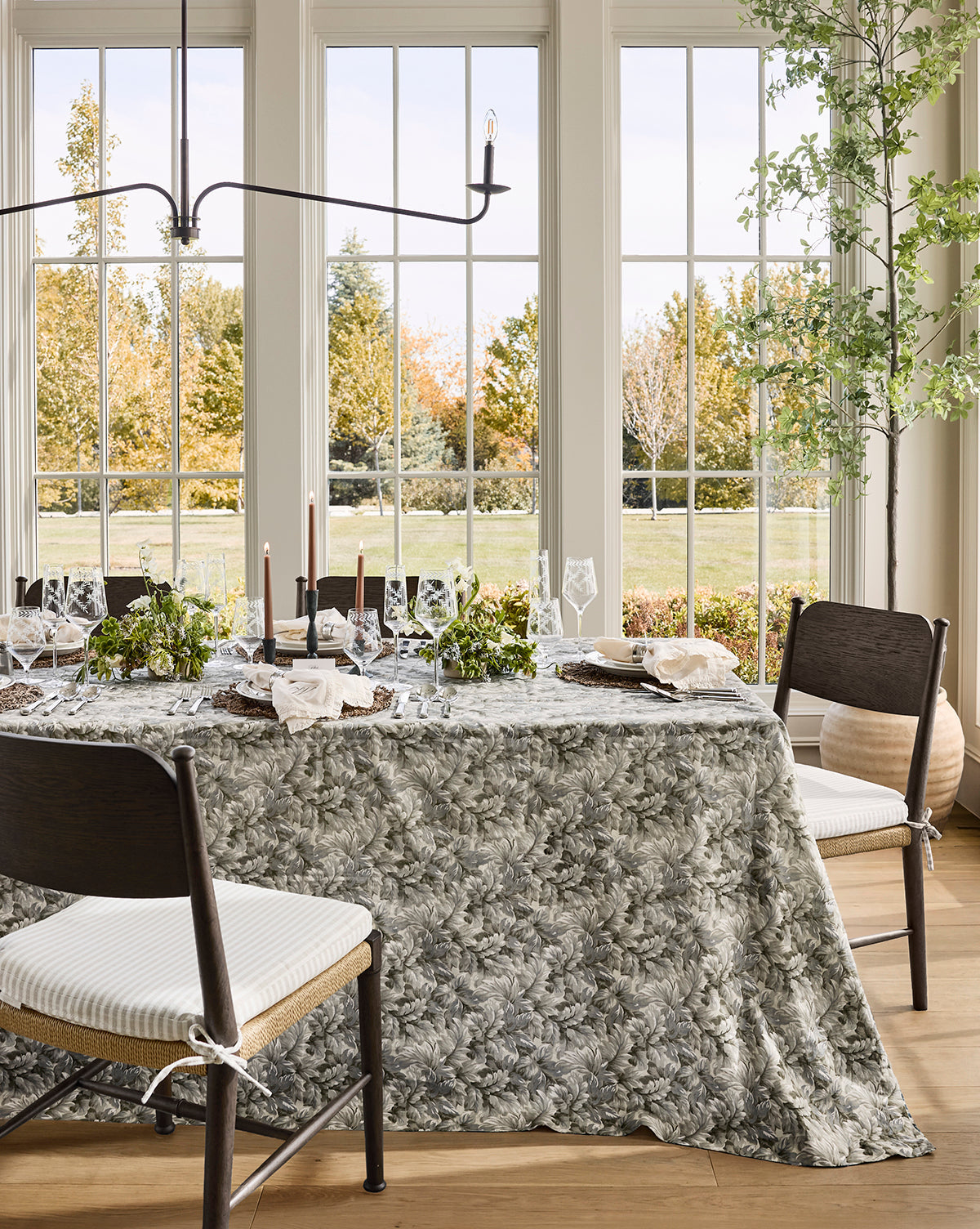 Botanical Linen-Cotton Tablecloth - Image 1