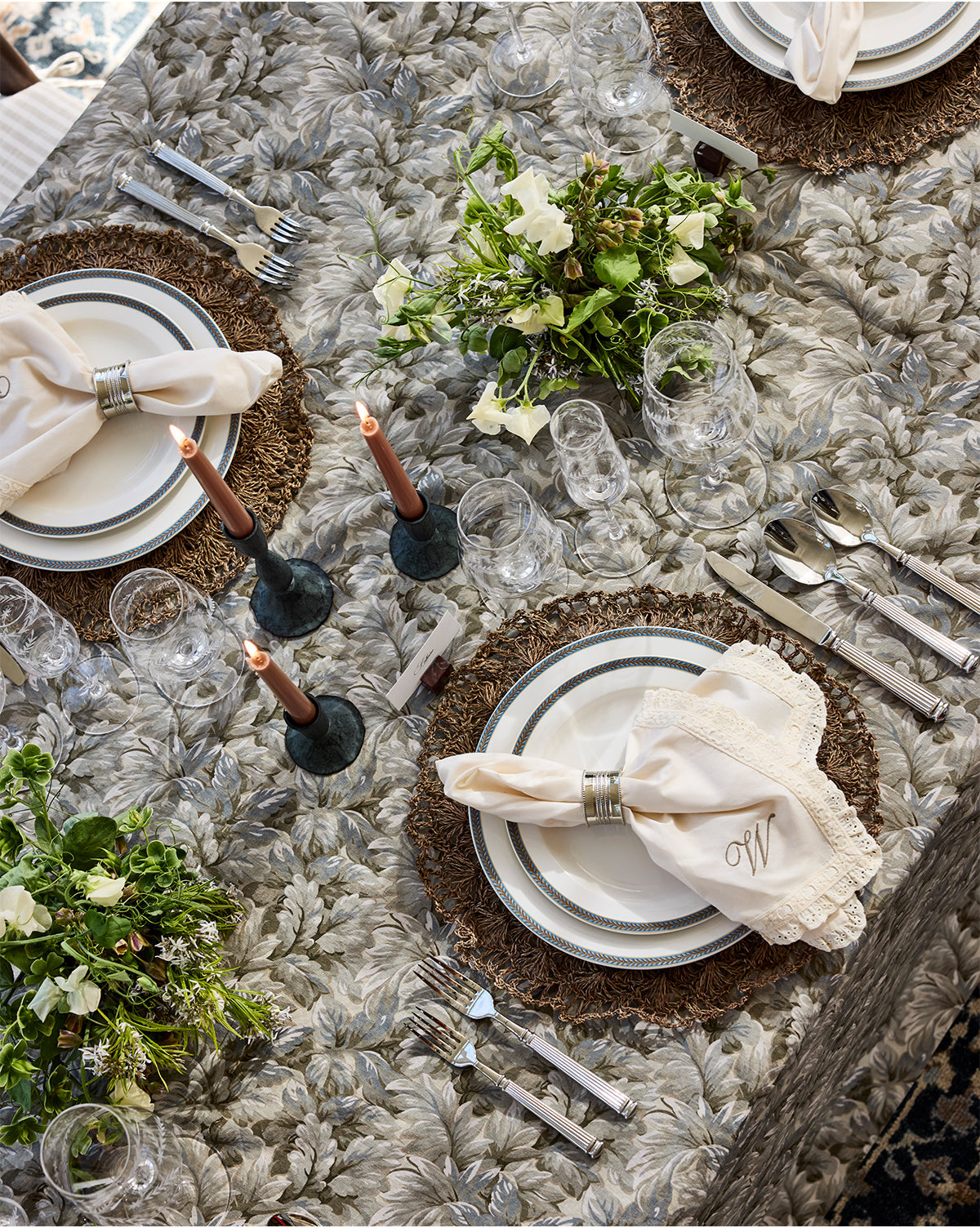 Botanical Linen-Cotton Tablecloth - Image 4